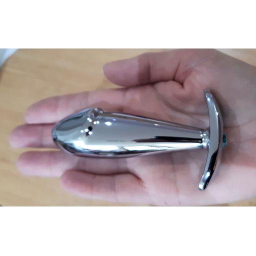 metal butt plug curved base and gemstone 5.jpg