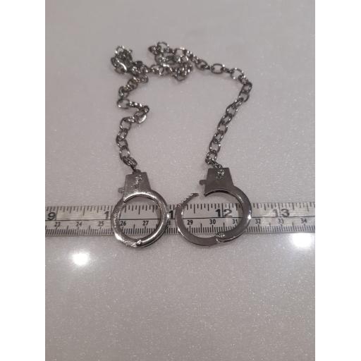 opening handcuff necklace (3).jpg